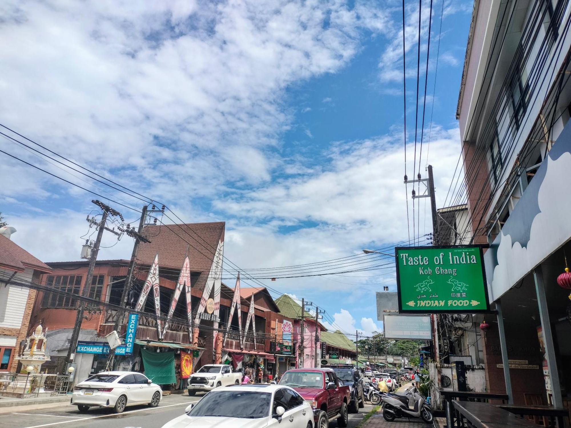 บ้านทรายขาวพลาซ่า โฮเทล แอนด์ เซอร์วิสอพาร์ทเม้นท์ เกาะช้าง ภายนอก รูปภาพ